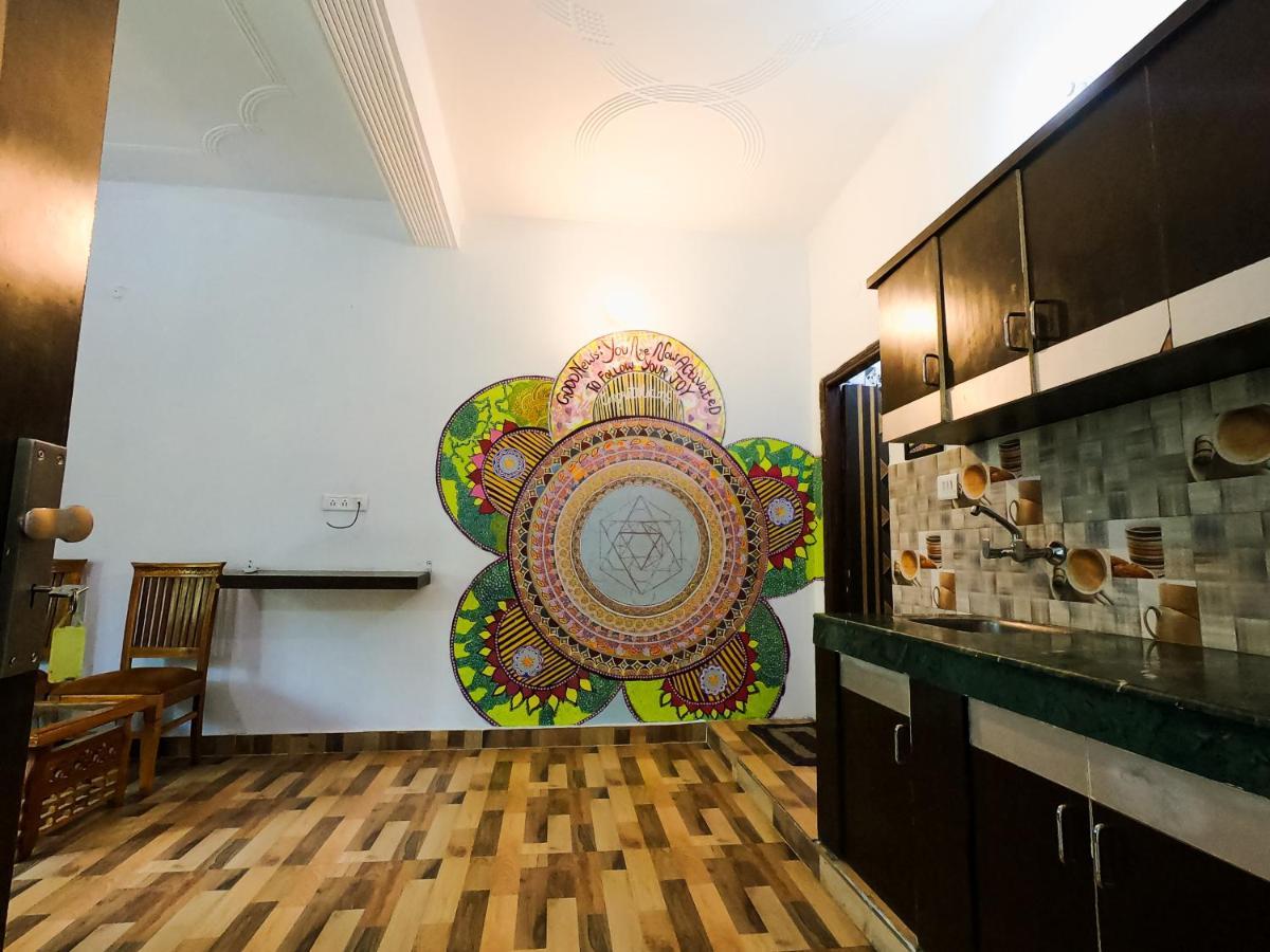 ホテル Ananta Residency リシケーシュ エクステリア 写真